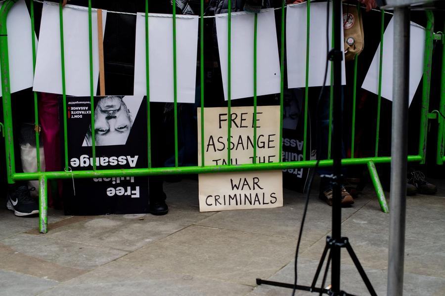 I London kokte rettshøringen mot Julian Assange ned til sin kjerne.