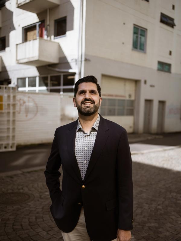 I årevis har Usman Rana forkynnet borgerlig side til muslimer. Nå vender han høyresida ryggen. 