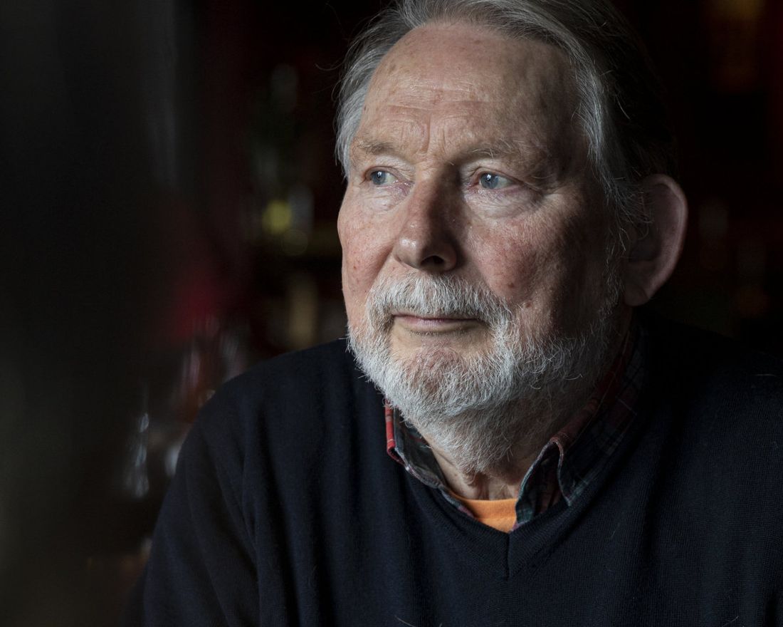 75-årsintervju med Espen Haavardsholm, bilder tatt på Grünerløkka. 
  
 Foto: Tom Henning Bratlie
