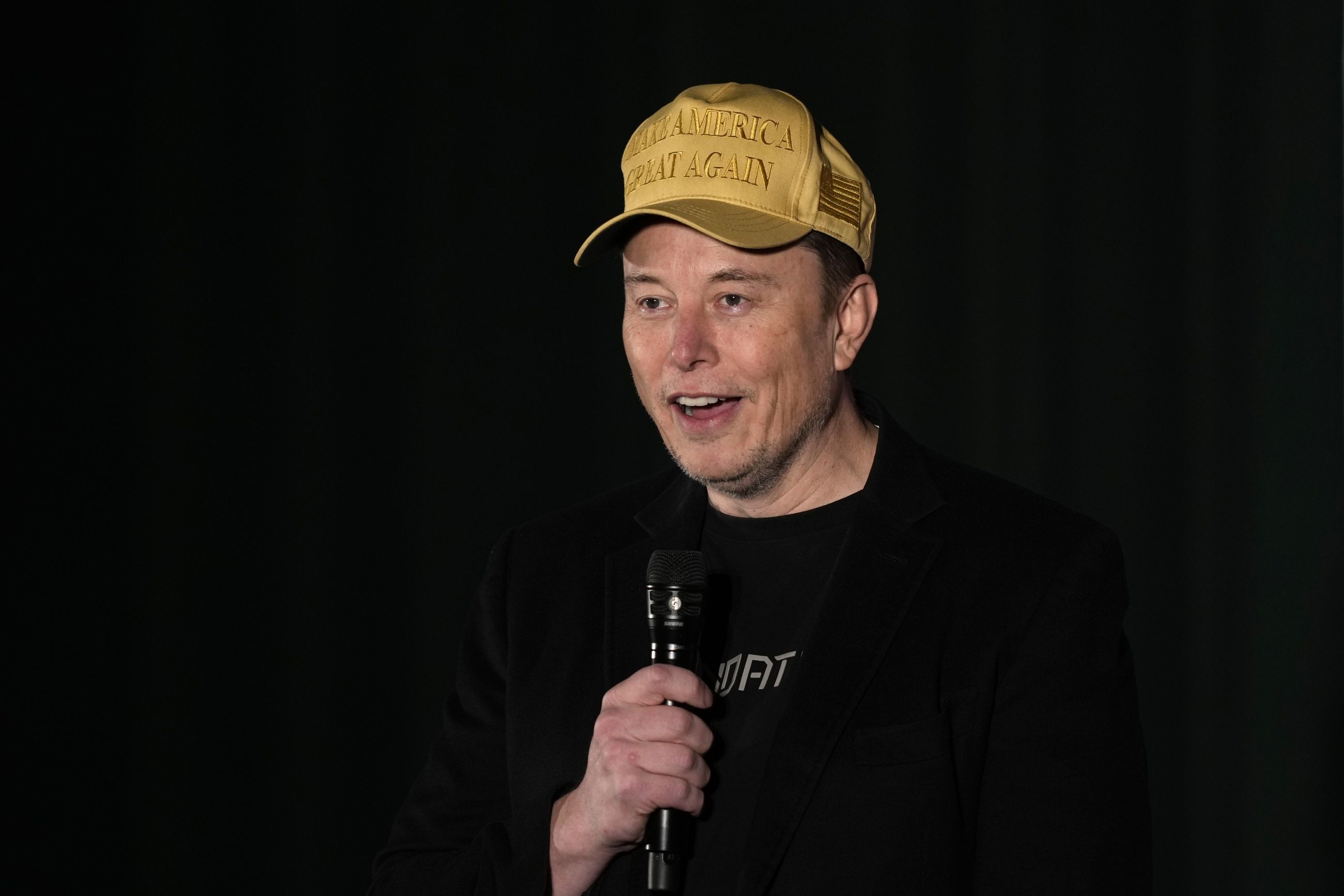 STØTTESPILLER: Tesla-grunnlegger Elon Musk på et valgarrangement til støtte for Donald Trump i Pennsylvania forrige uke.