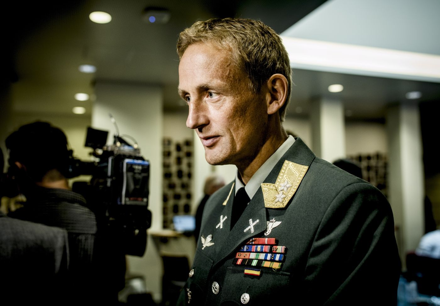 Sjef i Heimevernet Eirik Johan Kristoffersen under åpen høring i Stortingets kontroll-og konstitusjonskomite i riksrevisjonens undersøkelse av oppfølging av objektsikring.