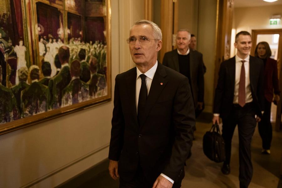 Skrot heller Stolten­bergs skatte­lotteri, skriver Mari Skurdal.