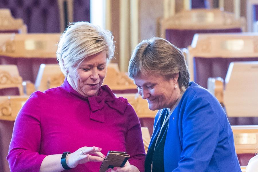 Også de voksnes skjermbruk bør opp til debatt