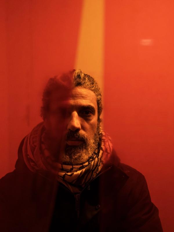 – 90 prosent av det jeg lager, handler om Palestina, sier kunstner Ayman Alazraq.
