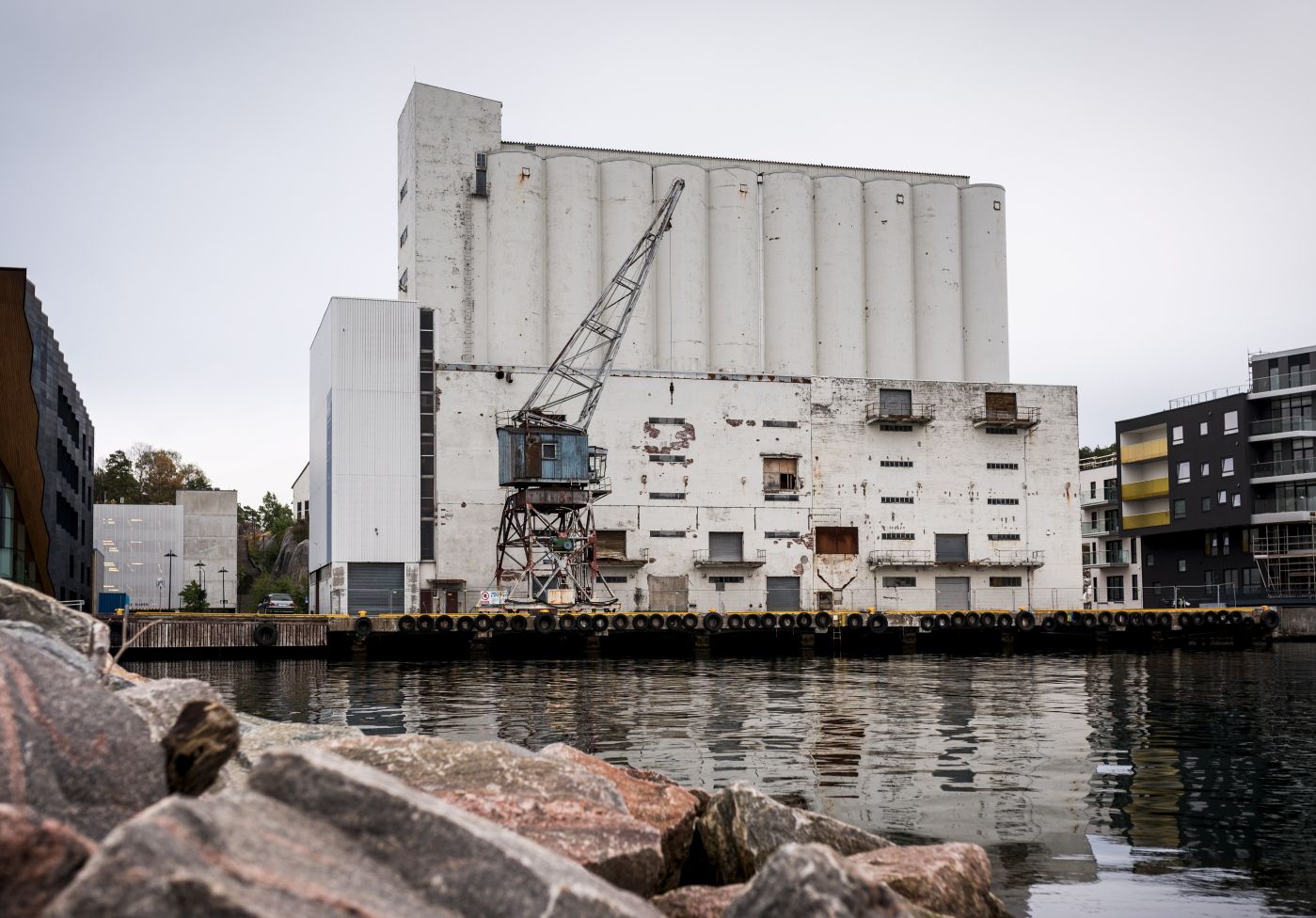 Kristiansand 06.08.18: Den gamle siloen på Odderøya i Kristiansand er foreslått bygget om til Kunstsilo av Nicolai Tangen. Foto: John Trygve Tollefsen.