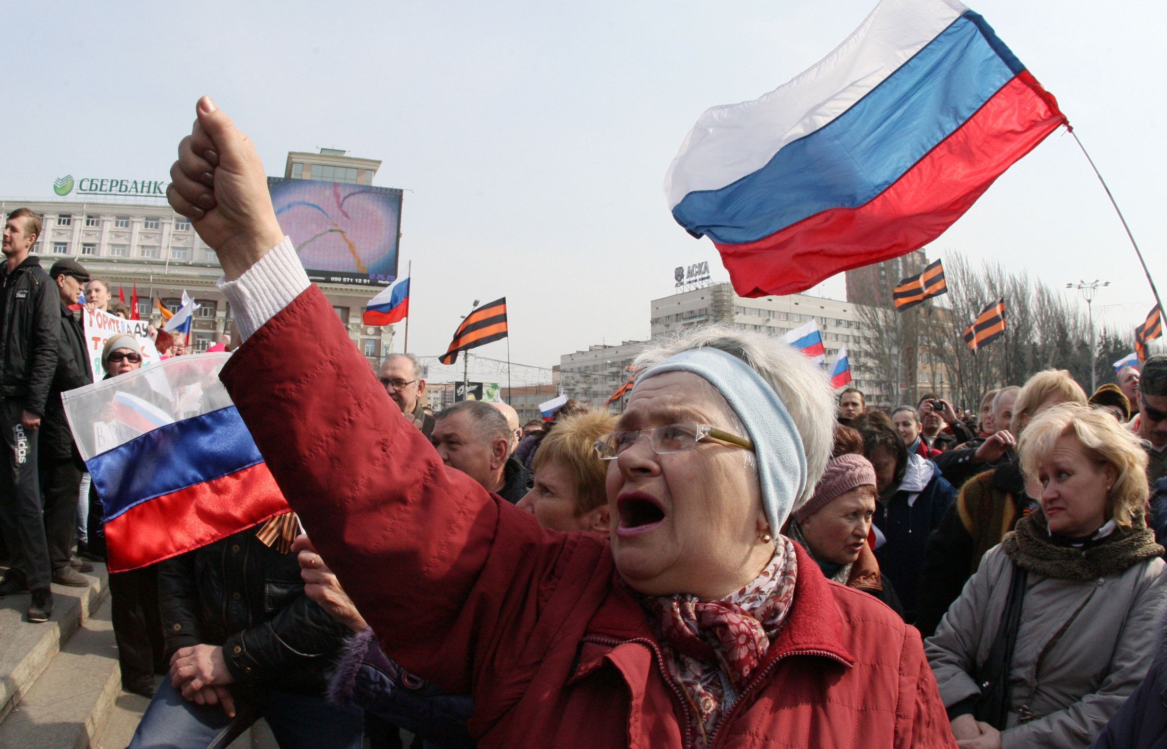 Пророссийский. Пророссийский митинг. Пророссийские настроения. Пророссийские украинцы. Пророссийские взгляды настроения.