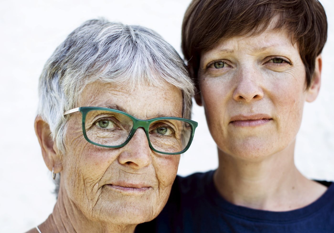 Ellen Aanensen og datteren Anna om abortkamp, med utgangspunkt i boka "Ikke send meg til en kone, doktor", som Aanensen skrev i 1981. Der er det en dedikasjon til Anna om framtida og at det fortsatt er mye igjen å gjøre. Saken er en del av markeringen av abortlovjubileet. Journ: Mari Brenna Vollan