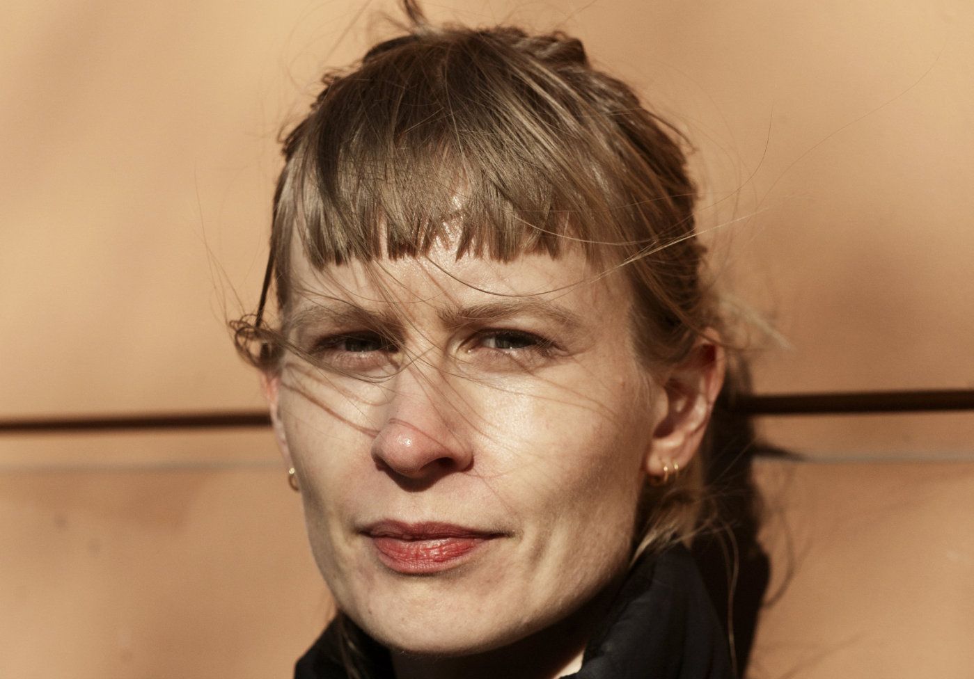 Jenny Hval avlyser USA-turnÈ på grunn av koronaviruset. Foto: Hanne Marie Lenth Solbø