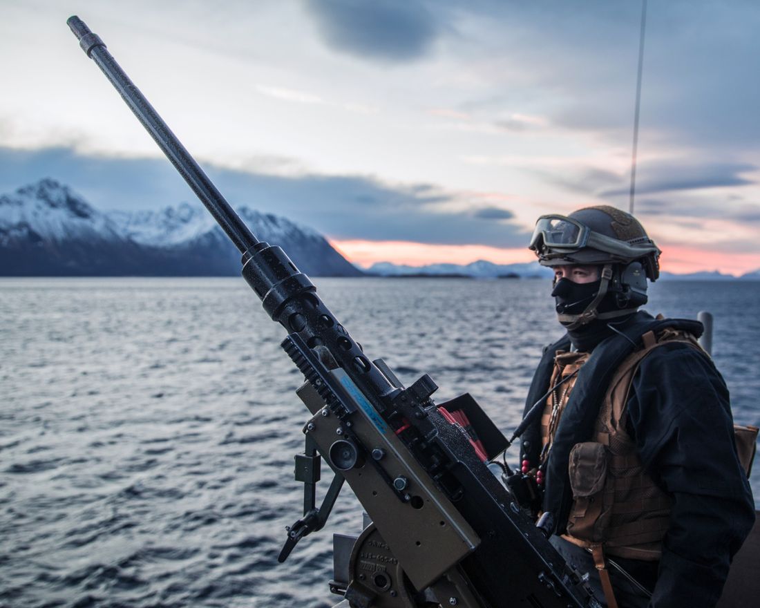 Force protection, oppdrag i forbindelse med øvelse i nord-Norge, utenfor Tromsø. // Force protection, case due to excercise in northern Norway, outside Tromsø.