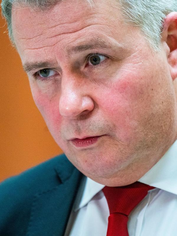 Vil kalle Støre inn på teppet