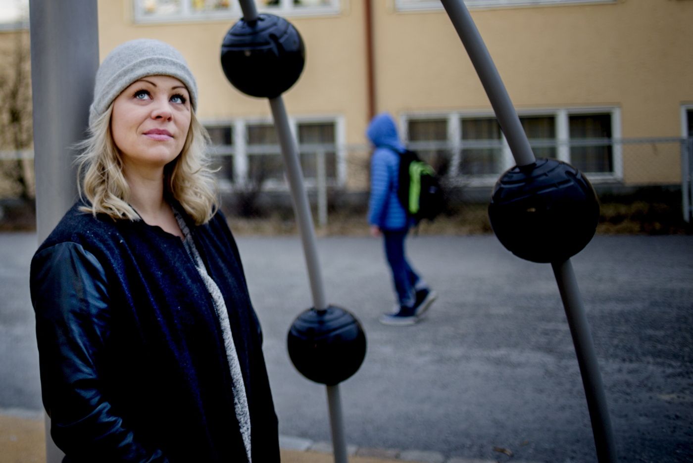 Eivor Evenrud, en av tre toppkandidater til Rødts liste ved kommunevalget 2015. Bildet er tatt p[ Huseby skole.