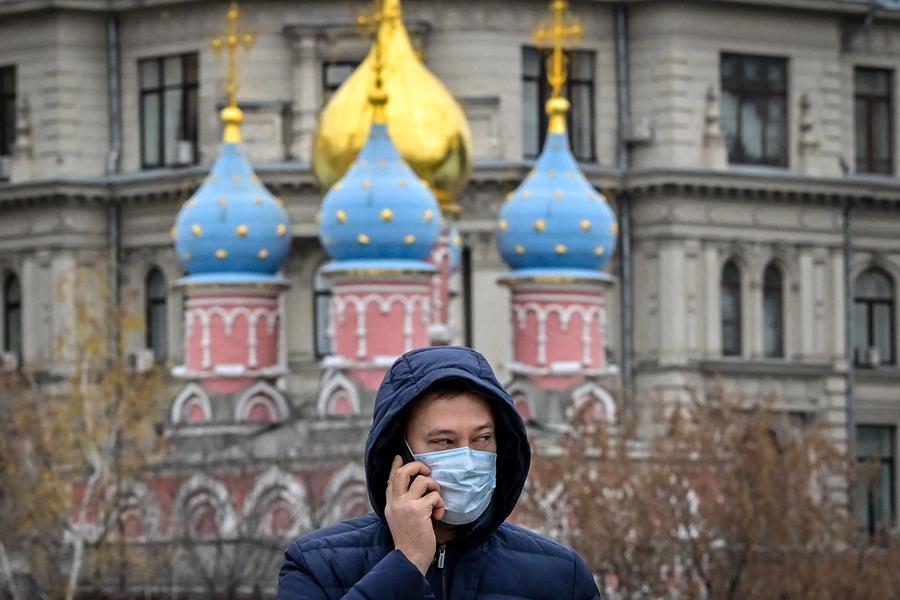 «Det er en likhet mellom den autoritære modellen i Russland og i appen Telegram», skriver Aleksej Sakhnin.
