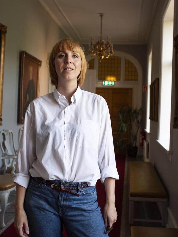 Svs ordførerkandidat i Trondheim Mona Berger vil gjerne gratis busskort til unge, i tillegg til en blings på skolen.
