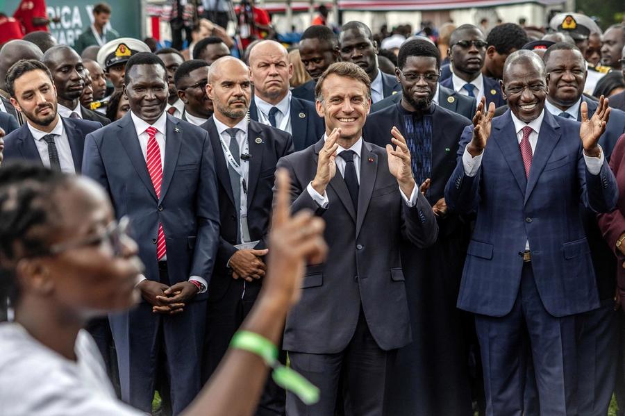 Macrons besøk i Kenya skulle markere et nytt forhold til Afrika. I stedet vekket det gamle spørsmål om nykolonialisme.