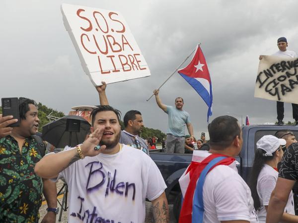 Kjemper om Cuba på nett