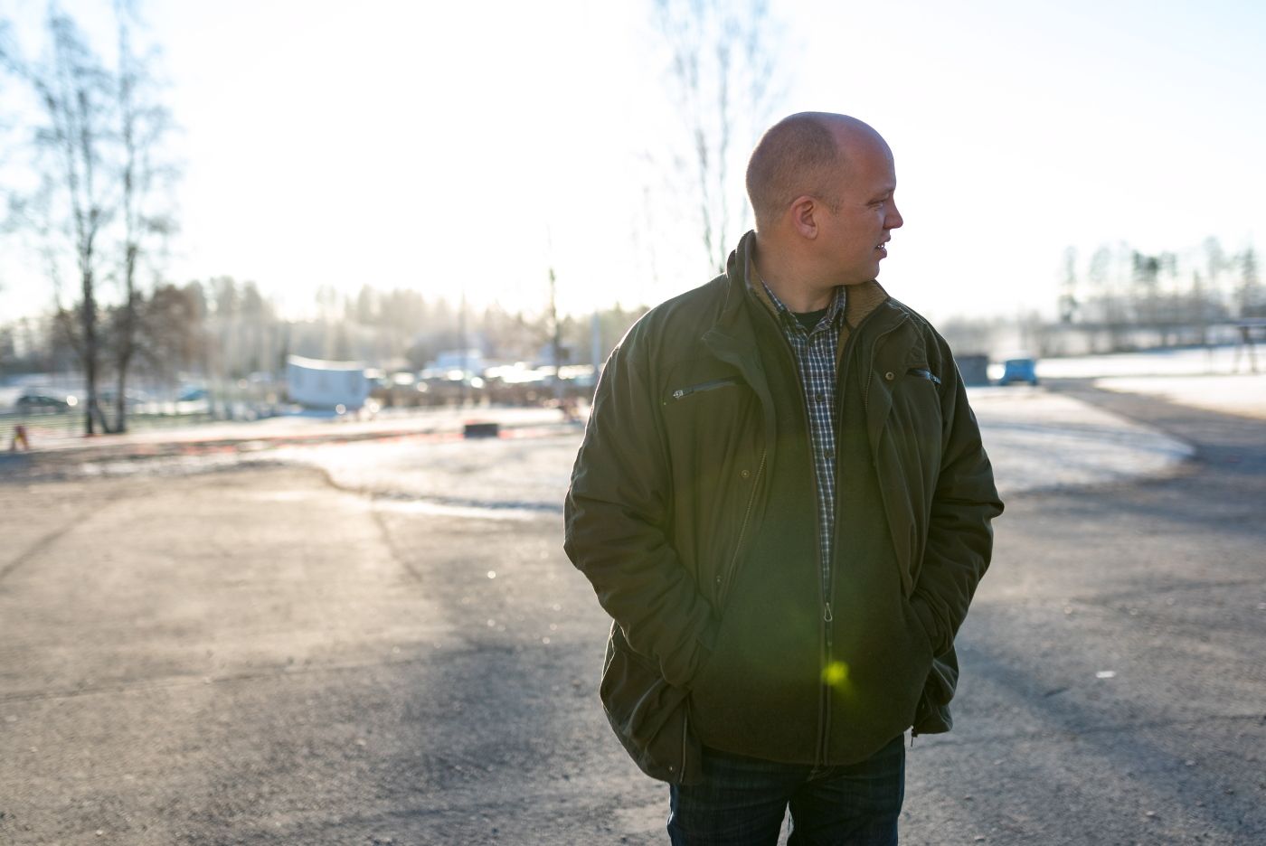 27.11.18: Sp-leder Trygve Slagsvold Vedum engasjerer seg i nærmiljøskolen Breidablikk. Foreldre var på besøk på skolen for å se på oppussingsbehovene.Nå håper de kommunen utsetter det planlagte kulturhuset og pusser opp skolen. Foto: John Trygve Tollefsen