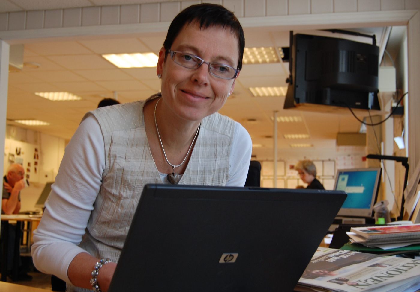 Mari Velsand 
  
 ________________________________ 
  
 Fra: Bjarne Bekkeheien Aase 
 Sendt: 12. mai 2009 13:23 
 Til: Lars Johan Wiker 
 Emne: foto 
  
  
  
  
  
  
  
