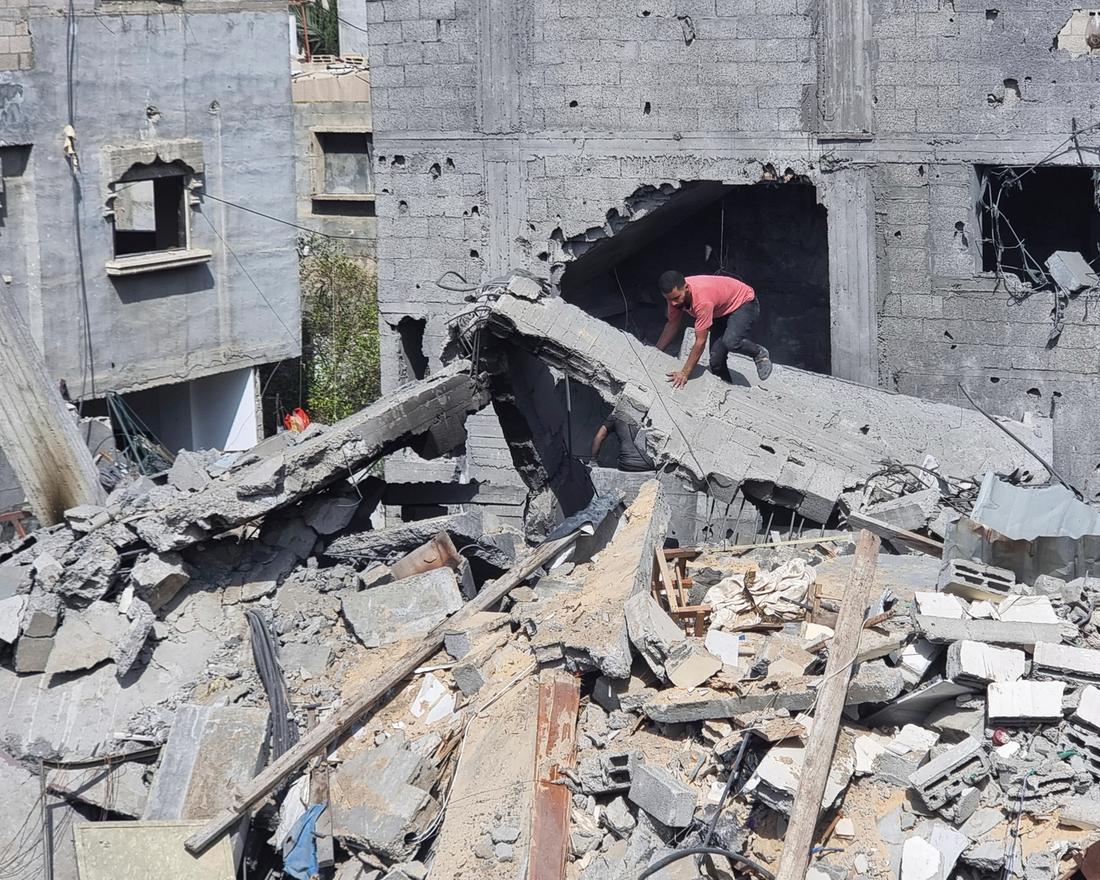 FORTVILET: Et ødelagt hjem i Rafah etter israelsk bombing.