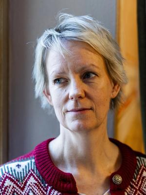 Ingrid Fiskaa (SV) maner til protest mot Iran-krigen