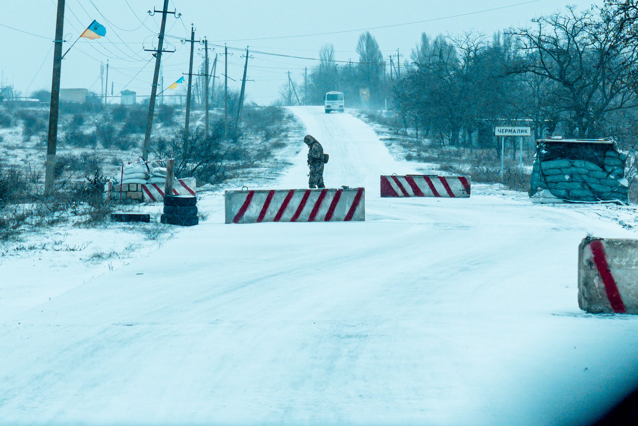 Området øst for Mariupol er strengt kontrollert av væpnede vakter