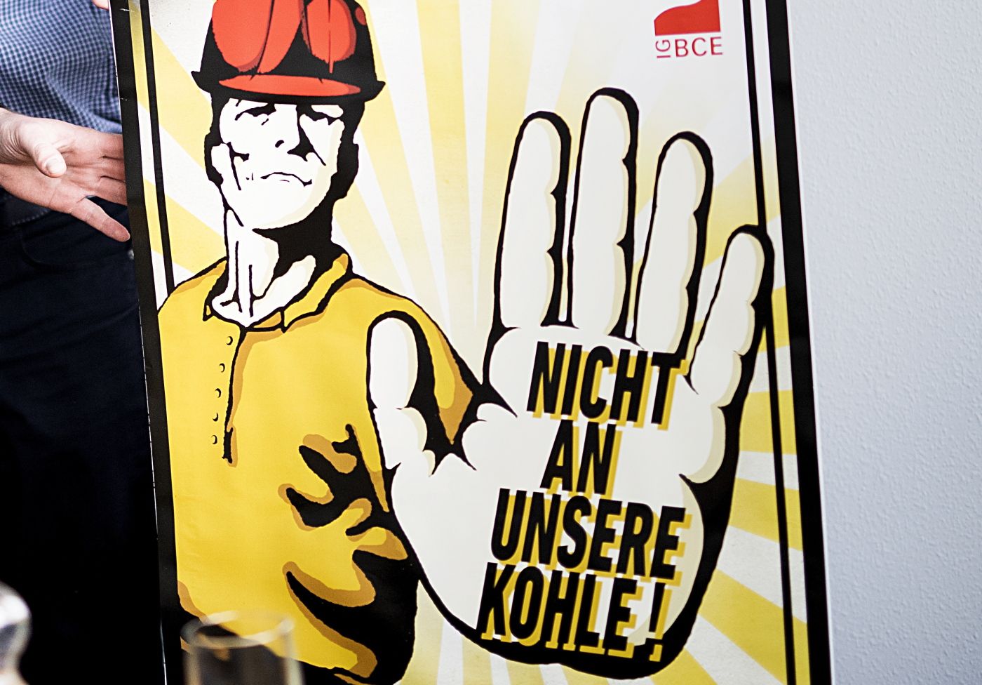 Marco Bedrich (t.v.) og Wolfgang Rupieper er engasjert for kullet og bekymret for framtida etter kullavviklingen i Tyskland. Foto: Emma Tollersrud.