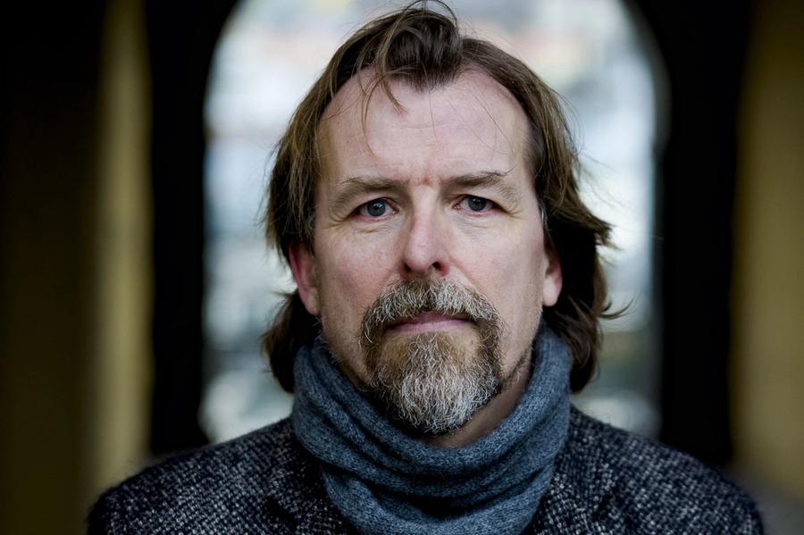 Gisle Selnes går gjerne i striden for pressefriheten. Hvis han kan punktere noen oppblåste medieskikkelser underveis, er det bare en bonus.