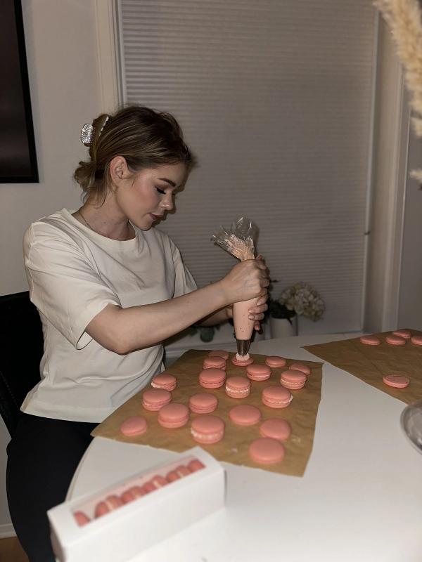 Kristin Lode (23) ønsker seg mer tid til baking