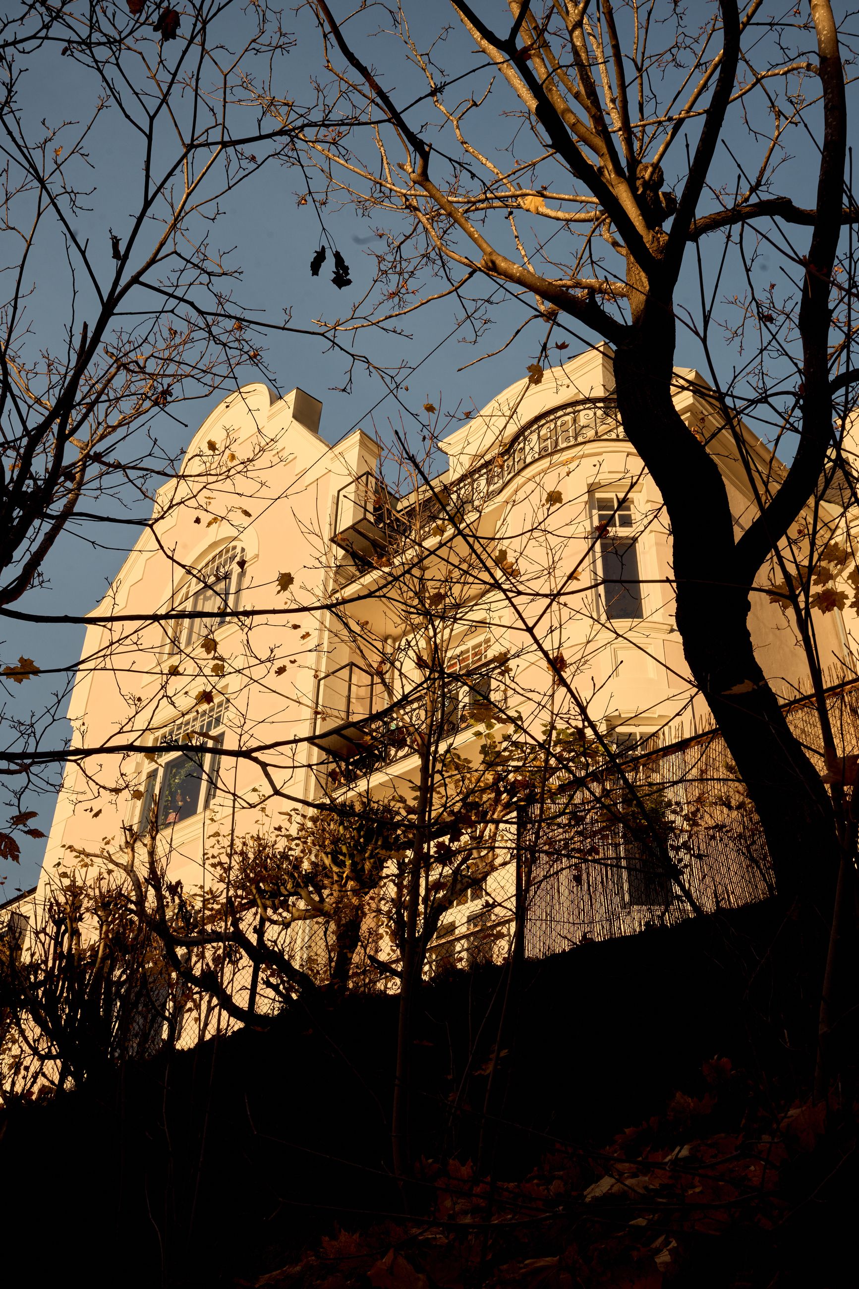 FORNEMT: Thomas Heftyes gate 14 var tidligere eid av eks-milliardær Petter Olsen. Den består av totalt 800 kvadratmeter som nå deles av to milliardærarving-familier.