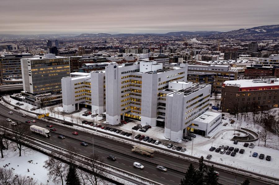 Varslerne slo alarm om to advokater med gode kontakter i Skattedirektoratet.
