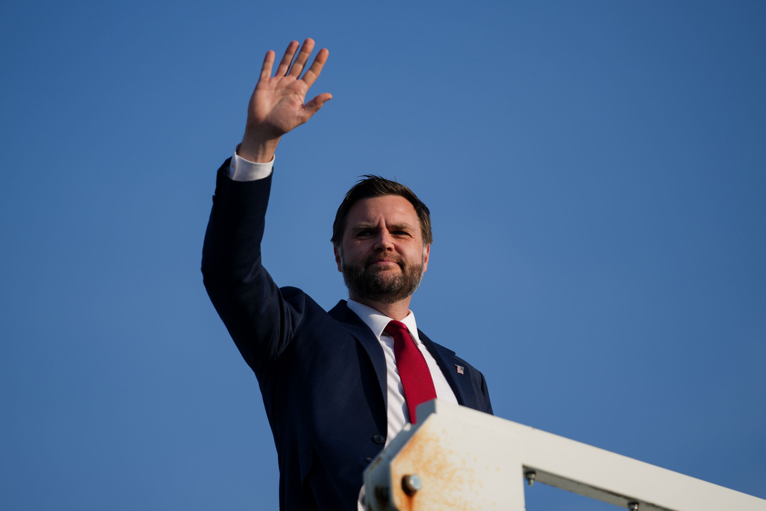Forhandler: USAs visepresident JD Vance i Sveits for Iran-forhandlinger.