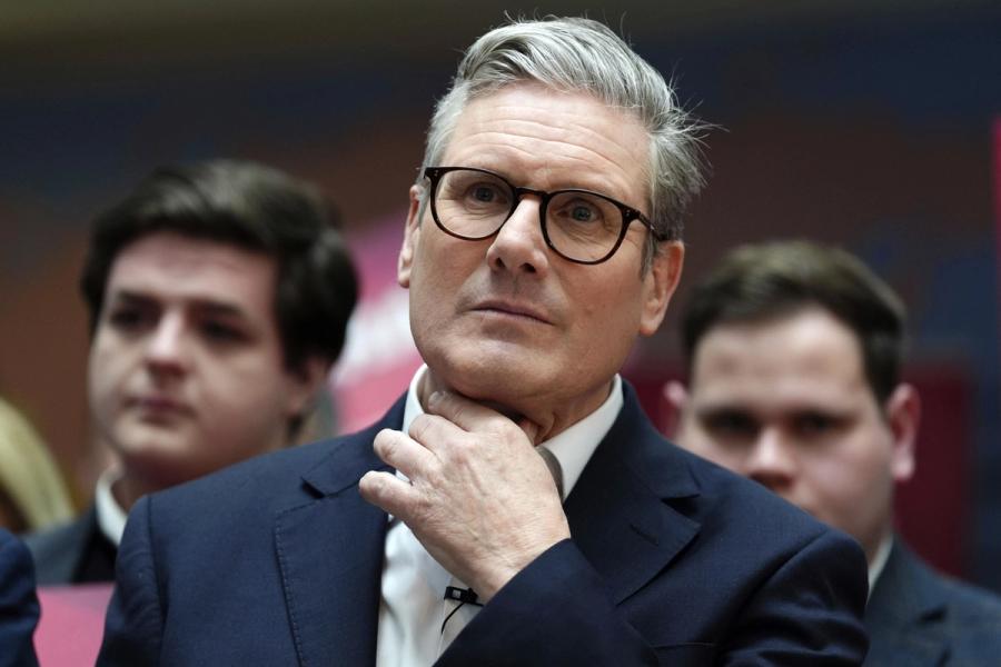 Labour-leder Keir Starmer bidrar til at tilliten til politiske partier i Storbritannia har sunket til sitt laveste nivå noensinne.