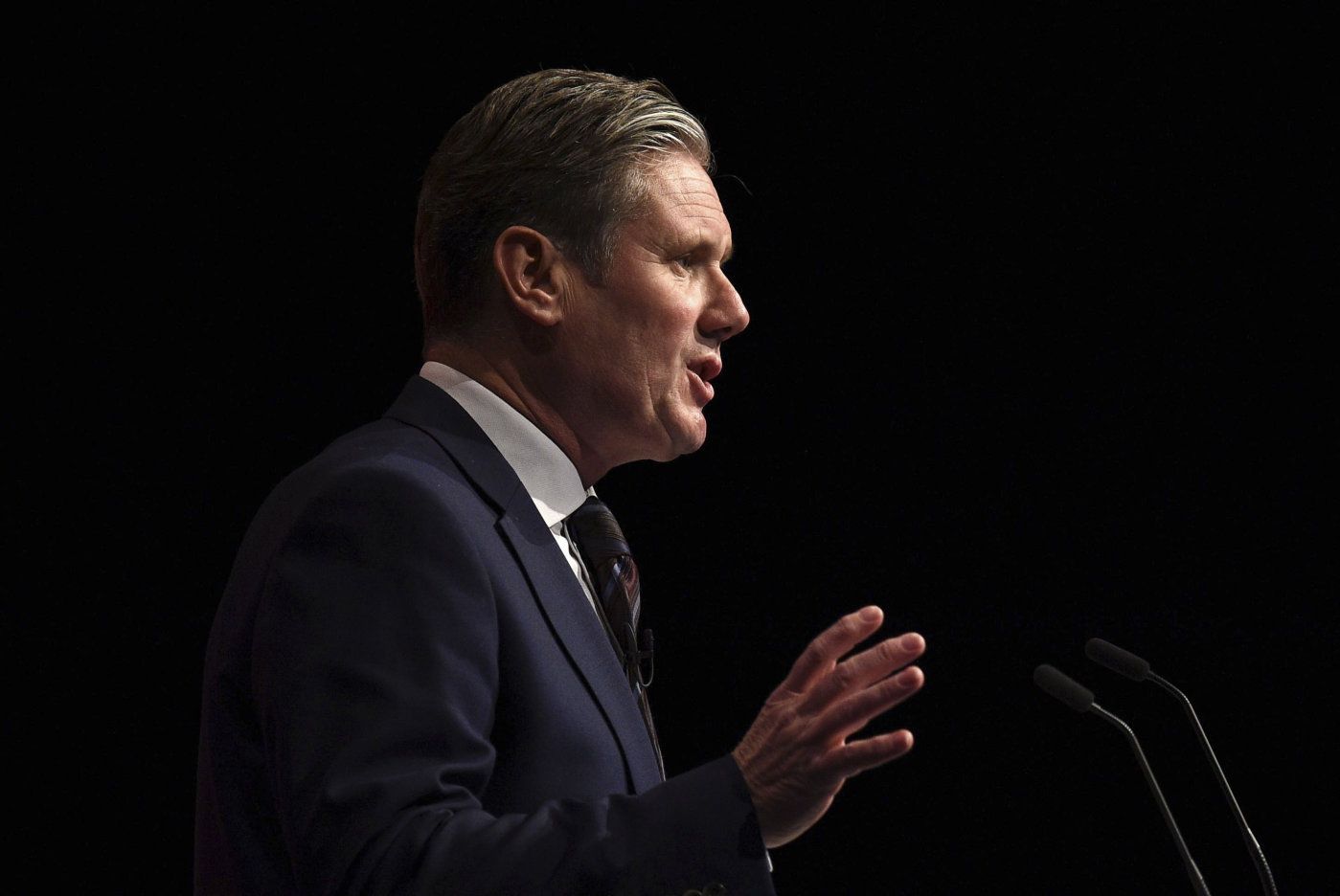 Britain’s opposition Labour party Brexit secretary Keir Starmer addresses delegates on the third day of the Labour party conference in Liverpool, north west England on September 25, 2018. (Photo by Oli SCARFF / AFP)