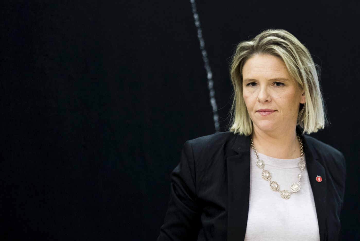 OSLO  20180827. 
 Tidligere justis- og beredskapsminister Per-Willy Amundsen  (t.h.) og tidligere justis-, beredskaps- og innvandringsminister Sylvi Listhaug under åpen høring i Stortingets kontroll-og konstitusjonskomite  i riksrevisjonens undersøkelse av oppfølging av objektsikring. 
  
 Foto: Berit Roald / NTB scanpix