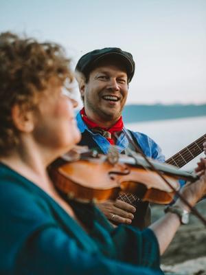 Kristin Mellem Marit Soini: Opprett et fond for kvensk musikk.