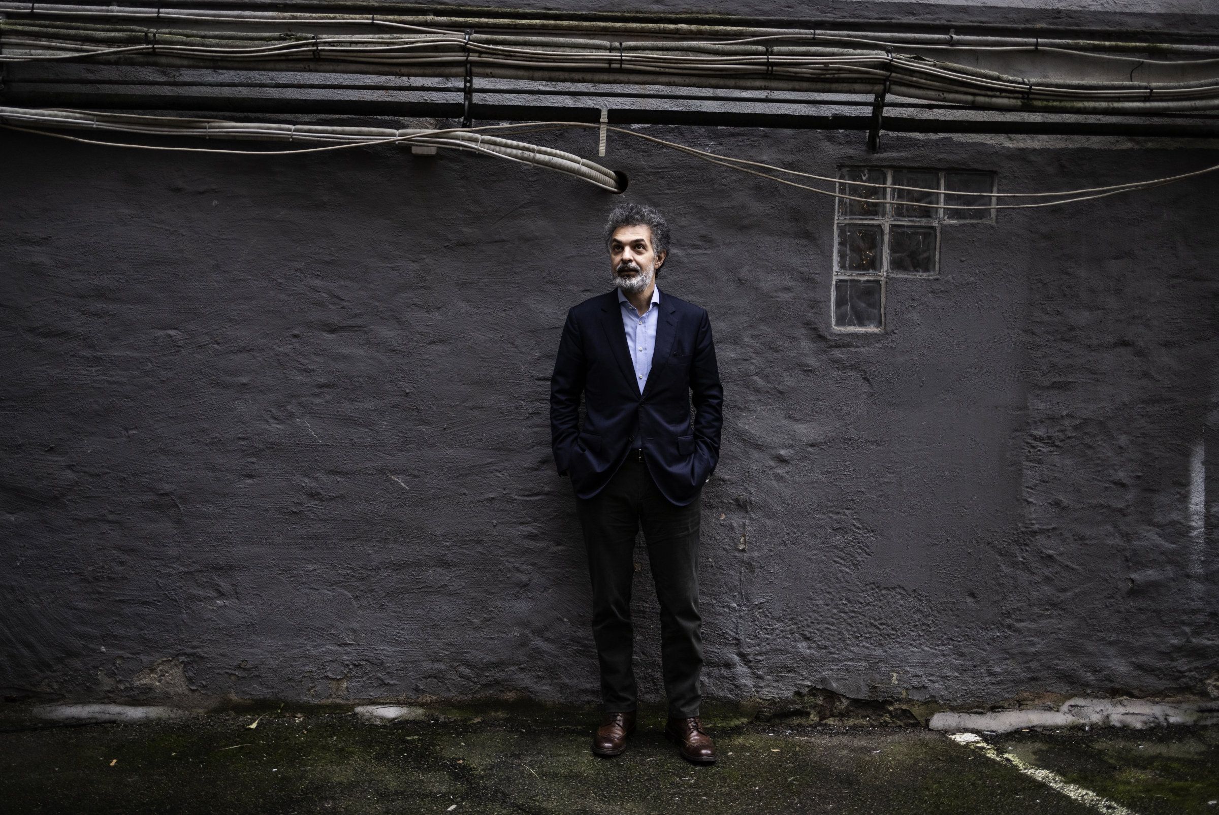 Oslo, Norge, 19.11.2021. Saad Mohseni, eier av Tolo News fotografert i Oslo. Foto: Christopher Olssøn.