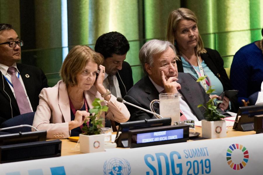 Ap har beskytta det Epstein-tilknytta diplo­mat­paret, meiner Hilde Henriksen Waage