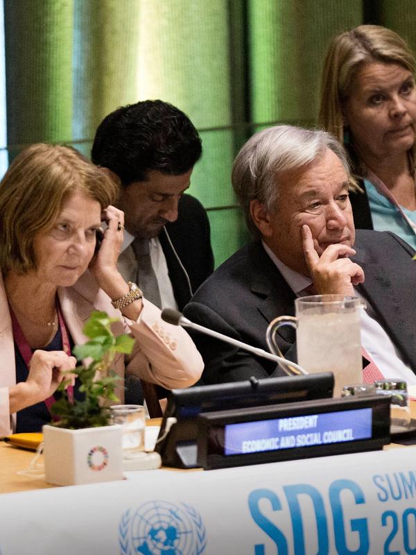 Ap har beskytta det Epstein-tilknytta diplo­mat­paret, meiner Hilde Henriksen Waage