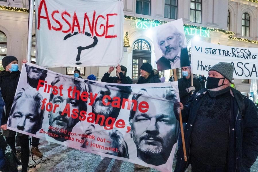 Assange-komiteen starter innsamlingsaksjon.