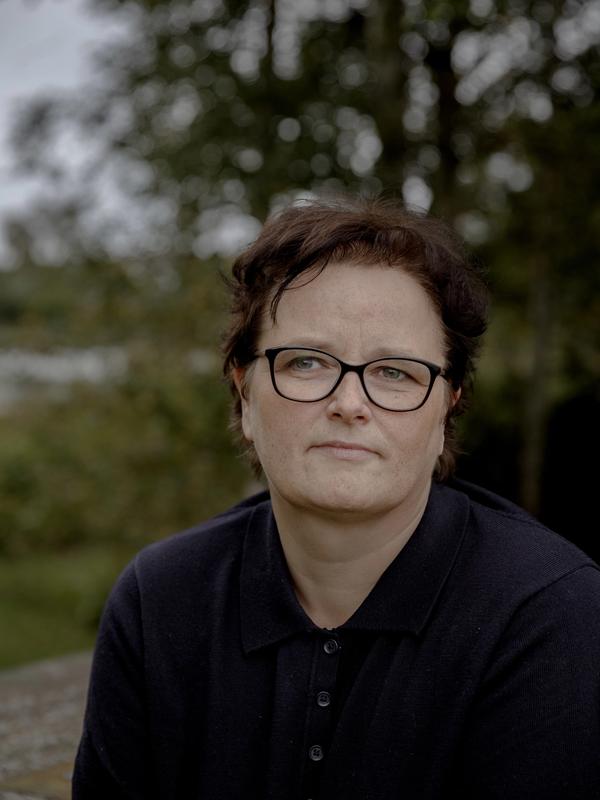 Janne Pedrikke Hamre var institusjonsleiar i barnevernsselskapet Næromsorg i fleire månadar, opplyste selskapet til Bufetat. Men Hamre har aldri jobba i selskapet.