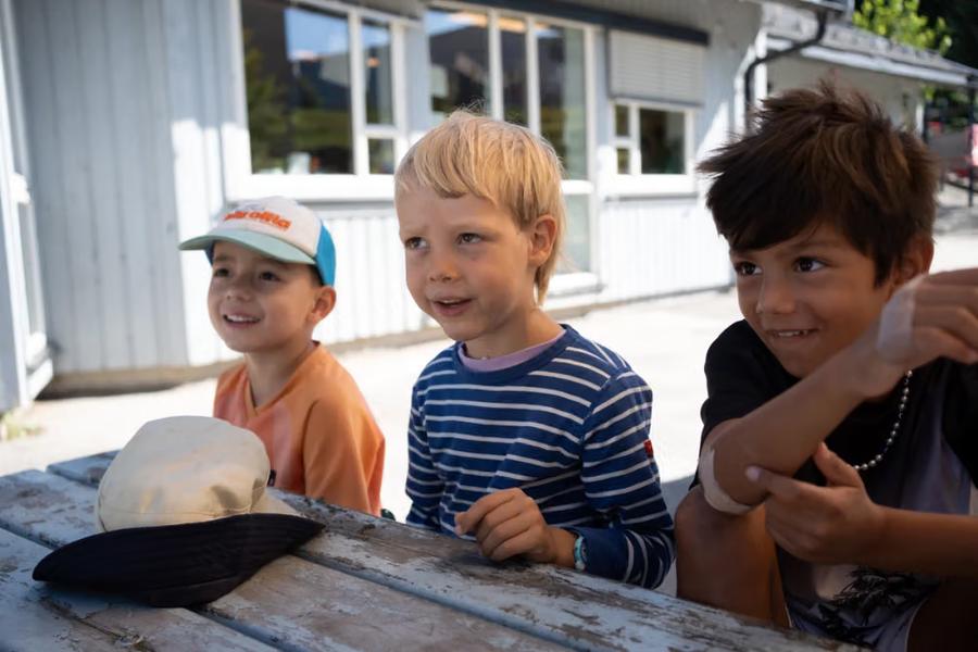 Ungene på Sofienberg gjesper til Gabrielle og Odd Nordstoga, men har dilla på Karpe.