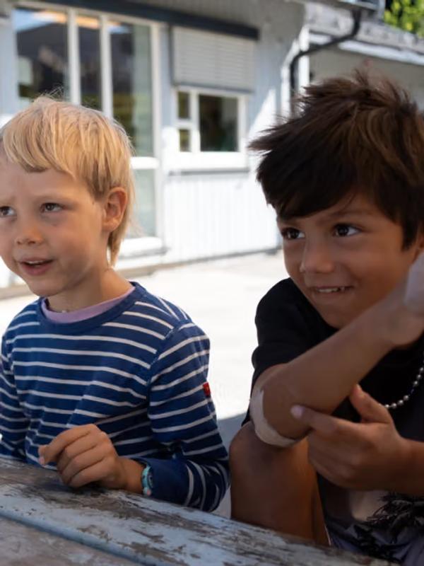 Ungene på Sofienberg gjesper til Gabrielle og Odd Nordstoga, men har dilla på Karpe.
