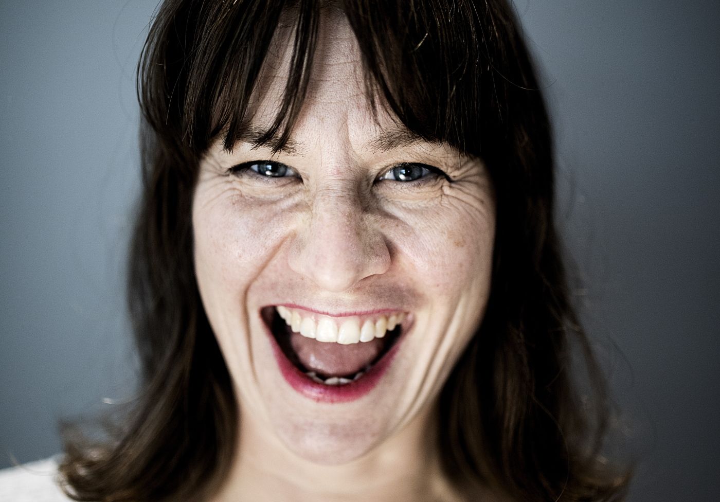 Oslo, Norge, 18.09.2018. Kulturbyråd Rina Mariann Hansen lanserer forsøksordning med pressestøtte for lokalmedier i Oslo. Her er hun sammen med Redaktør Karl Andreas Kjelstrup i Nordre Aker avis/Sagene avis og redaktør Fredrik Eckhoff i Akersposten. Foto: Christopher Olssøn.