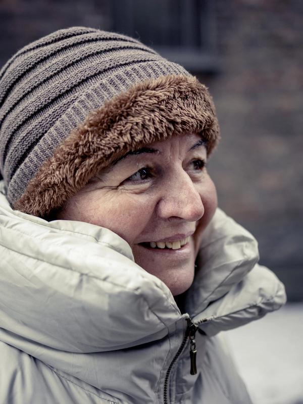 Matkøen utenfor Fattighuset på Grønland i Oslo har vært lang gjennom vinteren. Pandemien rammet innvandrere særlig hardt.