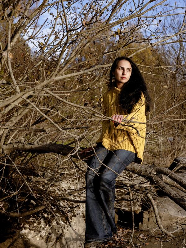 Kunstner Fatemeh Ekhtesari hylte av glede da det ble kjent at Irans øverste leder var død