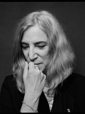 Patti Smiths memoarer fortryller verden, skriver Silje Bekeng-Flemmen.