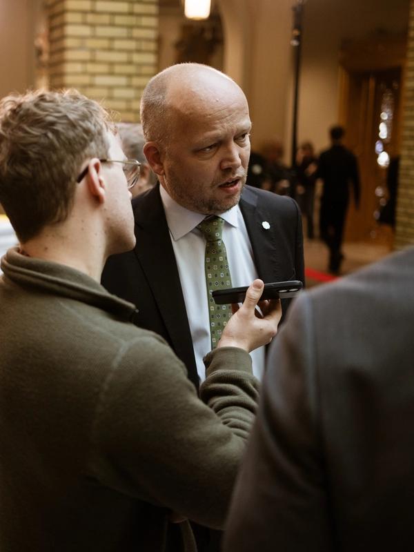Vedum i harnisk: – Kan ikkje norske familiar stole på statsministeren?