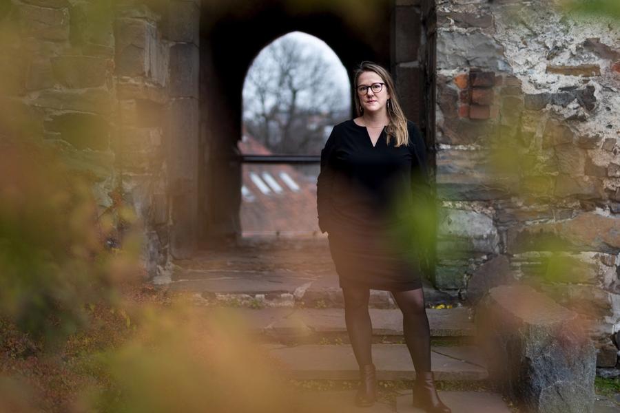 Marte Michelet med brannfakkel om hjemmefrontens og regjeringens holdning til jødeforfølgelsene.