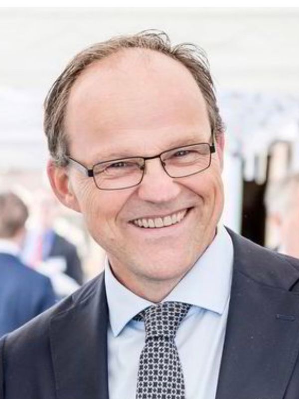 Mannen bak den såkalla «innvandrarrekneskapen» stiller til val for Industri- og næringspartiet. Hjartesaker: fleire parkeringsplassar og lågare formuesskatt.
