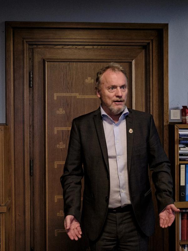 Byrådsleiar i Oslo Raymond Johansen seier at motstanden i Raudt mot å sende våpen til Ukraina gjer det politiske samarbeidet i Oslo meir krevjande.