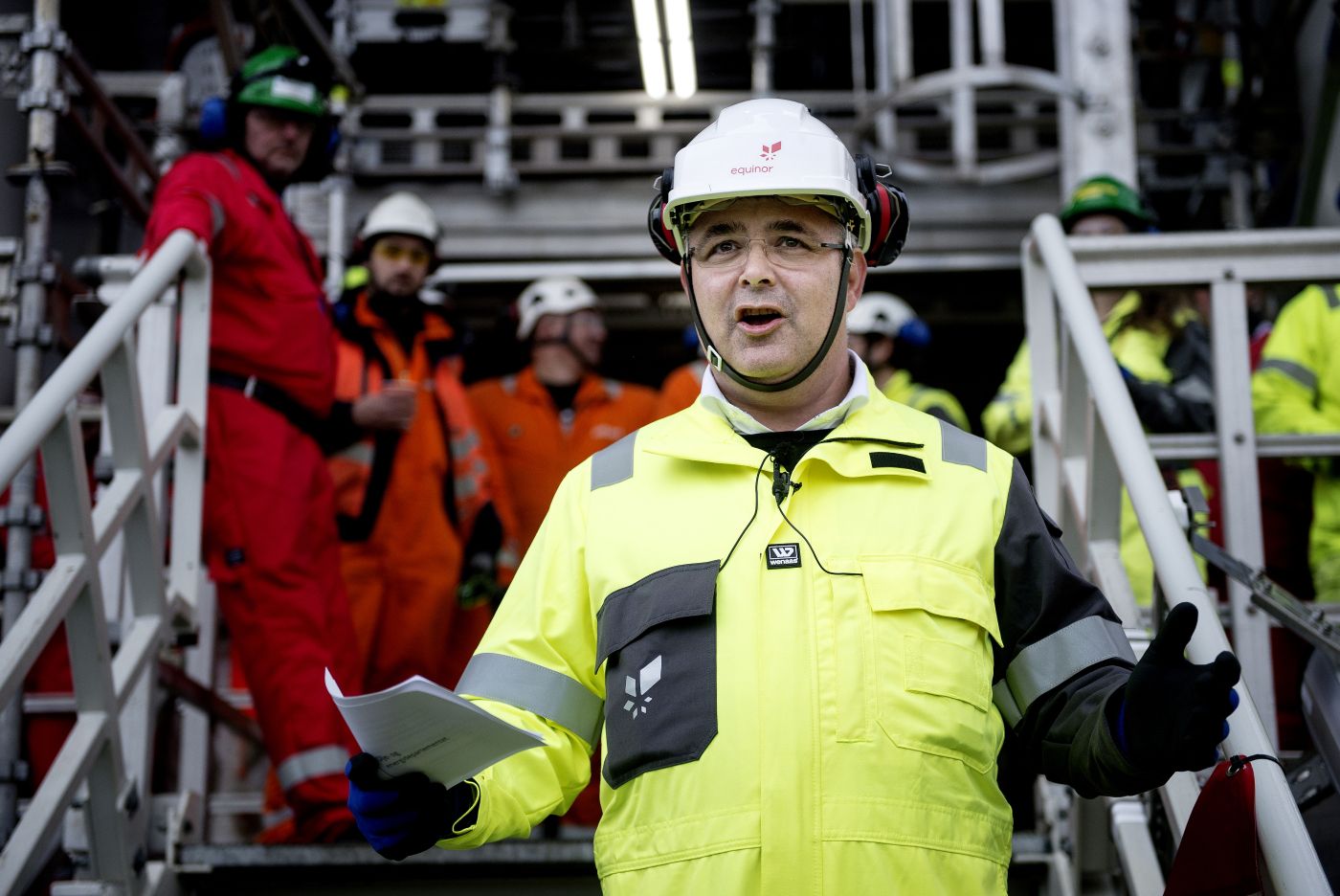 Sola  20181009. 
 Olje- og energiminister Kjell-Børge Freiberg sto for den offisielle åpningen av strømforsyning til Johan 
 Sverdrup fra land. Strøm fra land skal drive feltet i Nordsjøen i mer enn 50 år framover, og gjør at Johan 
 Sverdrup blir et av feltene med lavest klimautslipp i verden. 
 Foto: Carina Johansen / NTB Scanpix